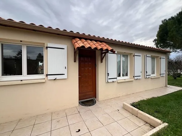 Maison Bussac s ur Charente 5 pièces 83 m2