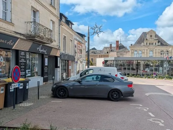 Local professionnel à vendre - vihiers centre