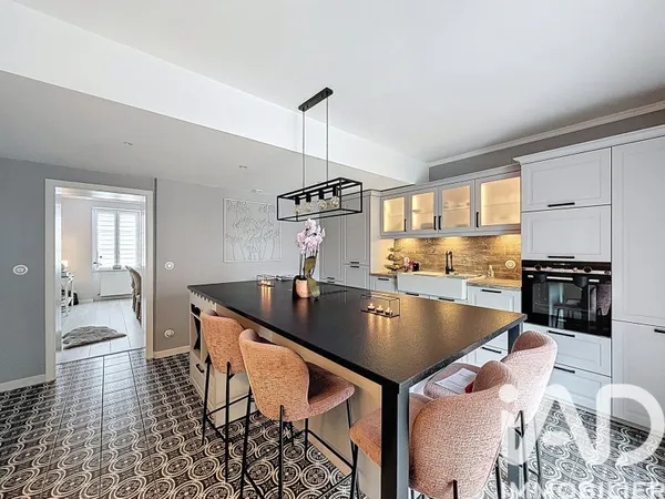 Maison 6 pièces 180 m²