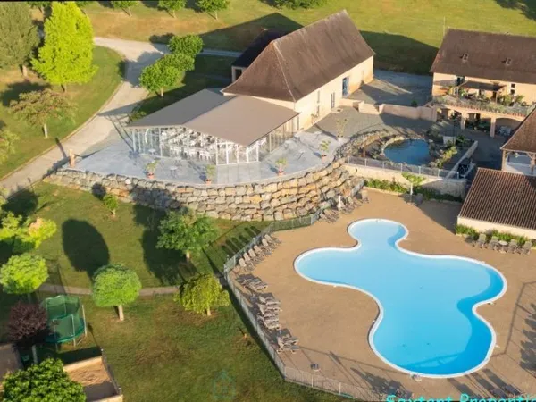 Bien d’exception Vente Hautefort  1830m² 3450000€