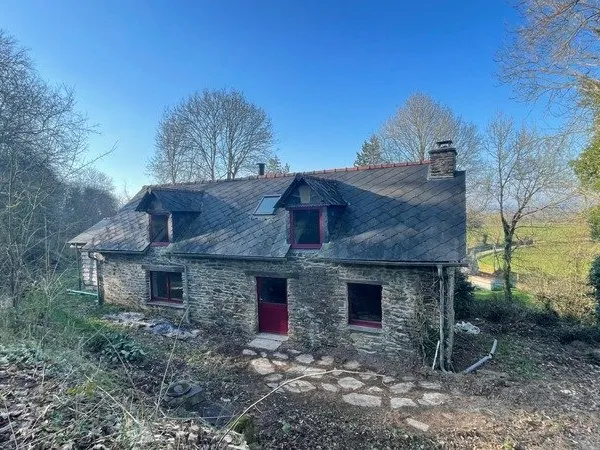 Maison écologique sur 1ha de terrain