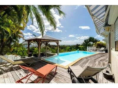 Ensemble immobilier d'exception -- Villa principale, appartem