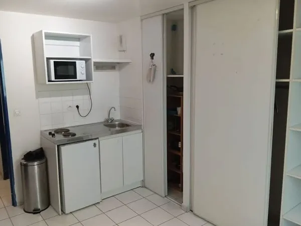 Studio 1 pièce 17 m²