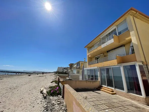 PALAVAS LES FLOTS 1ERE LIGNE T3 54M2 AVEC TERRASSE ET PARKIN