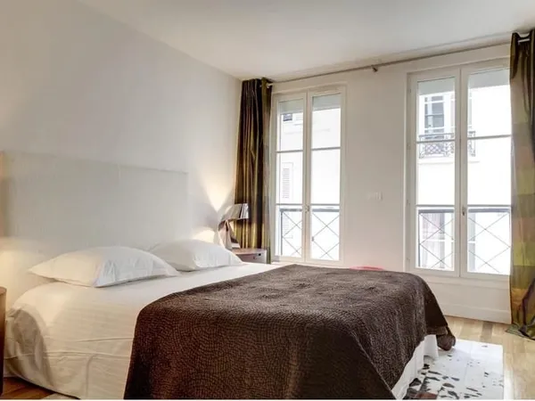 Duplex - 60m2 - 2 chambres - Paris 8ème Triangle d'0r Montaigne
