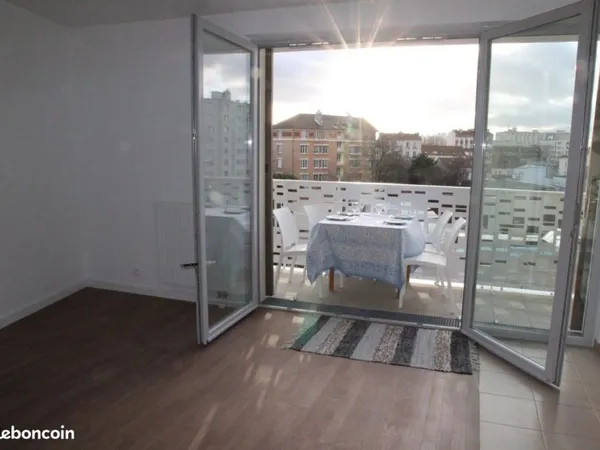A Louer T3 - Spacieux et Lumineux - Centre-Ville Bourget (93) - 68 m2 + balcon 5,8 m2 + garage doubl