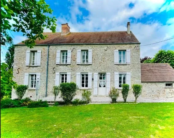 Maison 12 pièces 370 m²