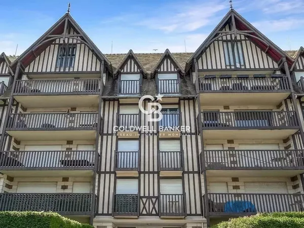 EXCLUSIVITE - DEAUVILLE - Magnifique appartement de 57 m² refait à neuf avec balcon