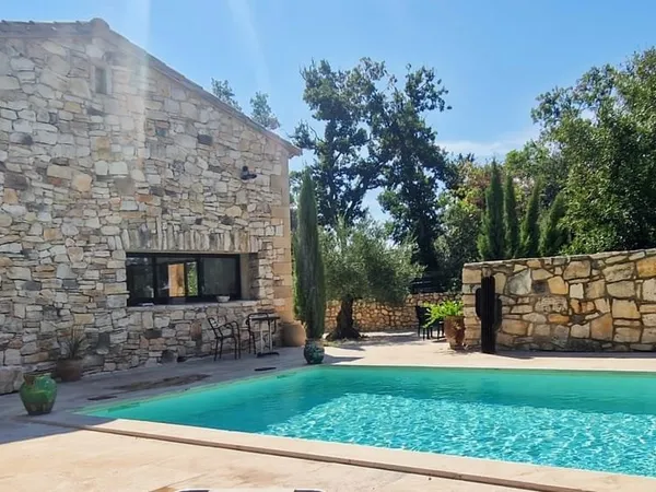 Propriété d'exception aux portes d'Uzès