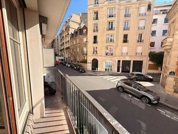 Paris 16 - La Muette -appartement Traversant Avec Potentiel