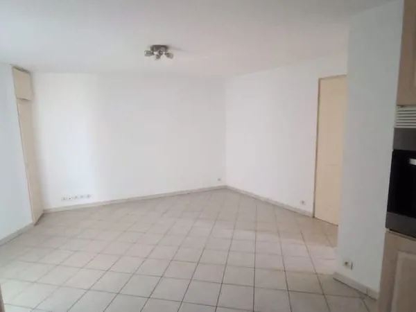 Appartement FLASSANS SUR ISSOLE 2 Pièce(s) 43.77M² Avec Garage