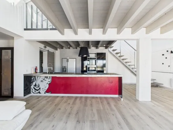 Grand Appartement de type Loft Industriel, en duplex, sur le quartier de La Pallice.