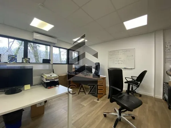 Bureaux 450 m²
