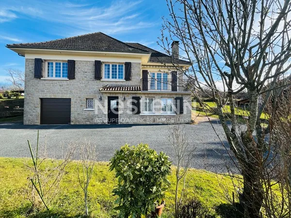 À Vendre : Maison en Pierre à Chamboulive 5 chambres