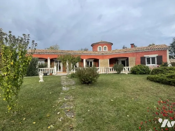 Maison 7 pièces 195 m²