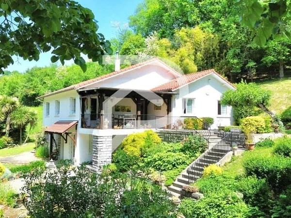 Maison 7 pièces 140 m²