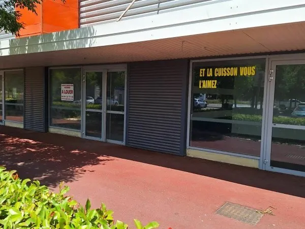 LOCAUX COMMERCIAUX SALLELES D'AUDE