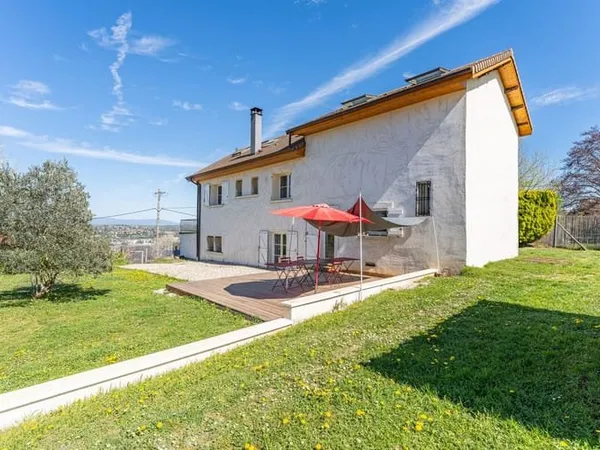 Maison 9 pièces 240 m²