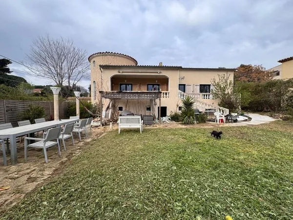 Maison 5 pièces 140 m²