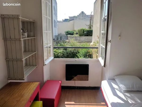 Studio 1 pièce 13 m²