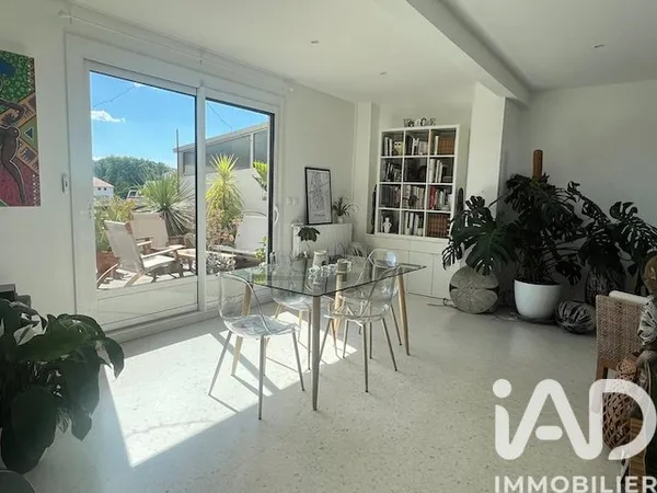 Appartement 2 pièces 64 m²