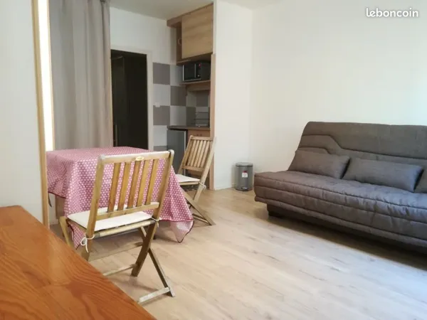 Loue studio meublé
