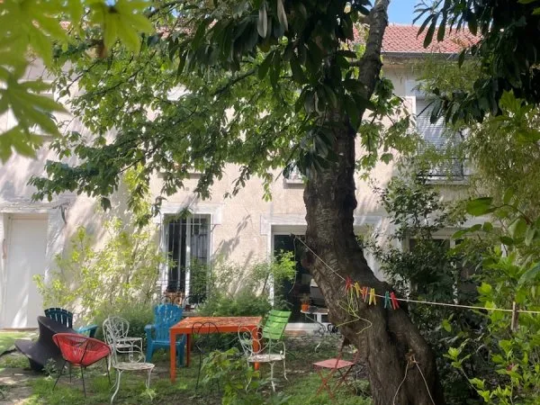Loue chambre 20m² dans une maison calme à 5mn location courte ou longue durée