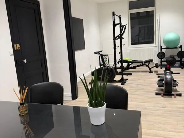 Bureau et salle réhabilitation/activité physique adaptée à Le Quesnoy