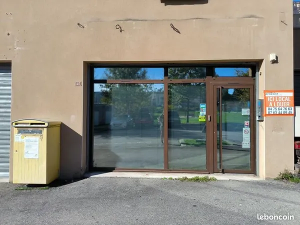 Bureau 52 m²