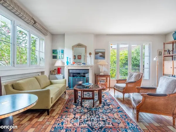 Maison 5 pièces 141 m²