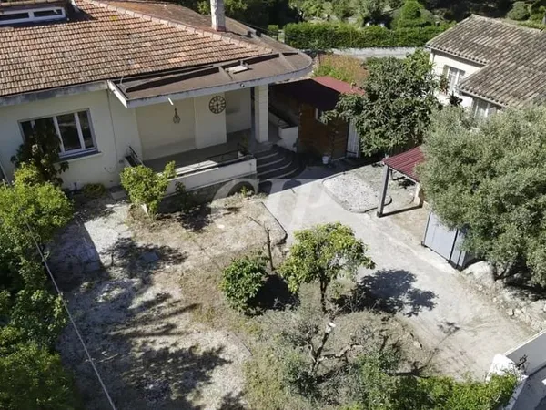 MAISON T6 AVEC POTENTIEL ET RENTABILITÉ