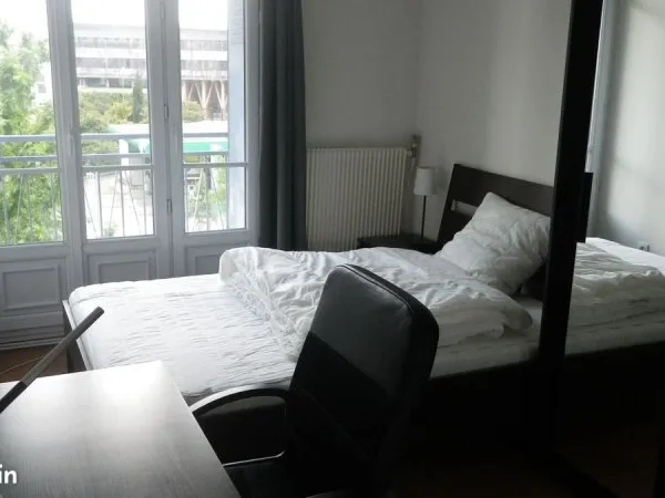 Chambre Privée dans appartement 96m² en Colocation à Grenoble