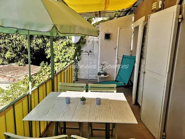 Appartement T3 avec terrasse à Varages