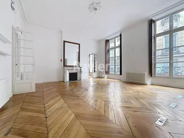Appartement 6 pièces 170 m²