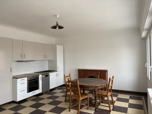T3 meublé rénové - 64m² - Mangin - Cave et local vélo
