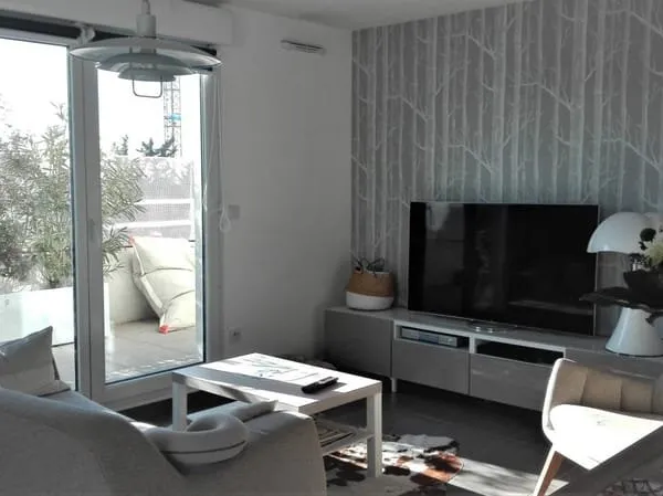 Vends appartement T3, garage, deux chambres, terrasse, Aigue