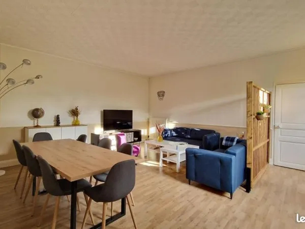 🏡 Chambre meublée en colocation - Dans une maison rénovée de 180m² - 10 min Université / Centre-vill