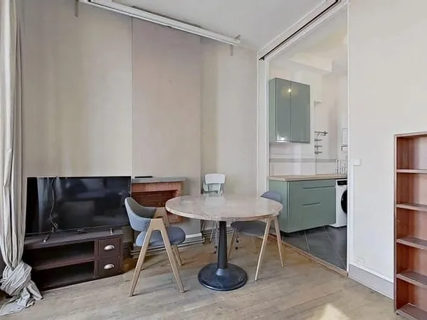 47 rue de la Thibaudière Lyon 69007 - T2 Meublé - 895 €CC