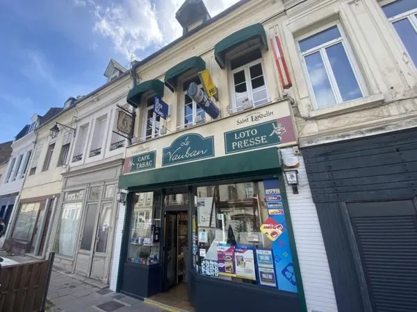 Local commercial 174 m²