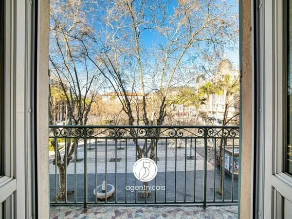 Nice // Riquier - Pl. de l'Armée du Rhin : 3 Pièces / Traversant / Balcon / À rafraîchir
