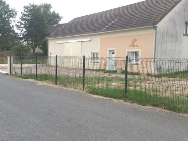 LOCAL PROFESSIONNEL TRES BON ETAT DE 280 M2