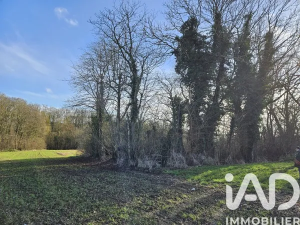 Terrain 2210 m²