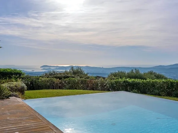 Maison 4 pièces 360 m²