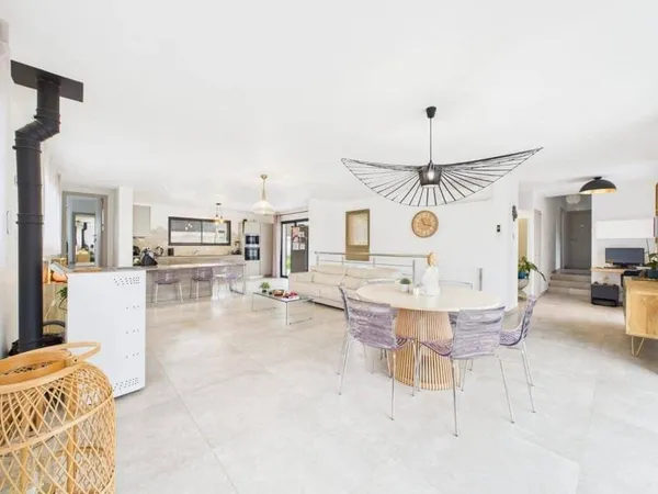 Maison 5 pièces 133 m²
