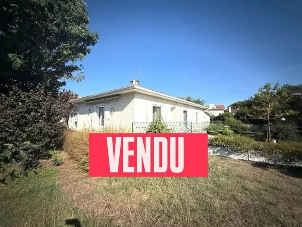 SAINT JEAN DU FALGA : VILLA DE PLAIN PIED DE TYPE 4 D'UNE SU