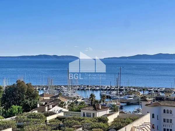 Appartement vue mer avec parking privé - centre-ville - SOUS