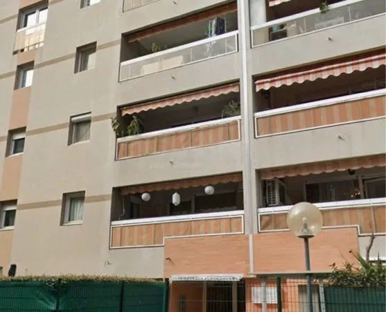 Place de parking 43 av des oliviers saint Laurent