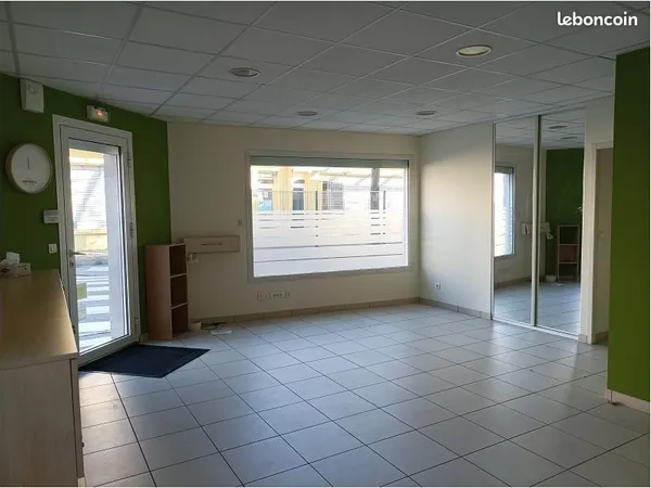 Commerce 54 m²