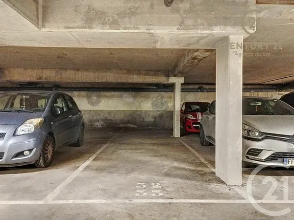 Parking 25 m²