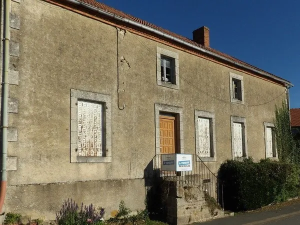 Maison à vendre 3 pièces SAINTE THERENCE (03)
